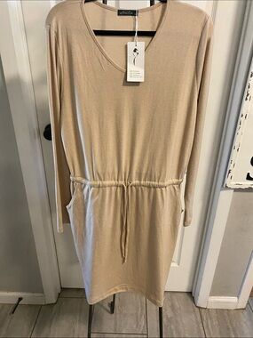 OfeefaN Beige V-Neck Drawstring Waist Dress size M BNWT